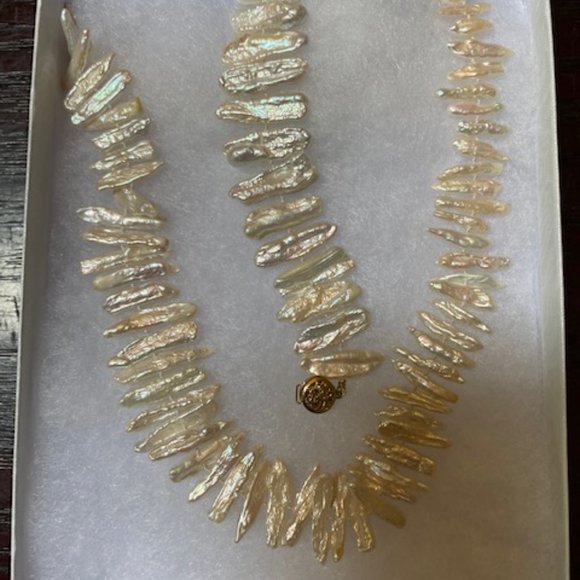 Jewelry - 🌟🌸HOST PICK 🌟🌸ESTATE GENUINE Stick Pearl Necklace & Bracelet Set